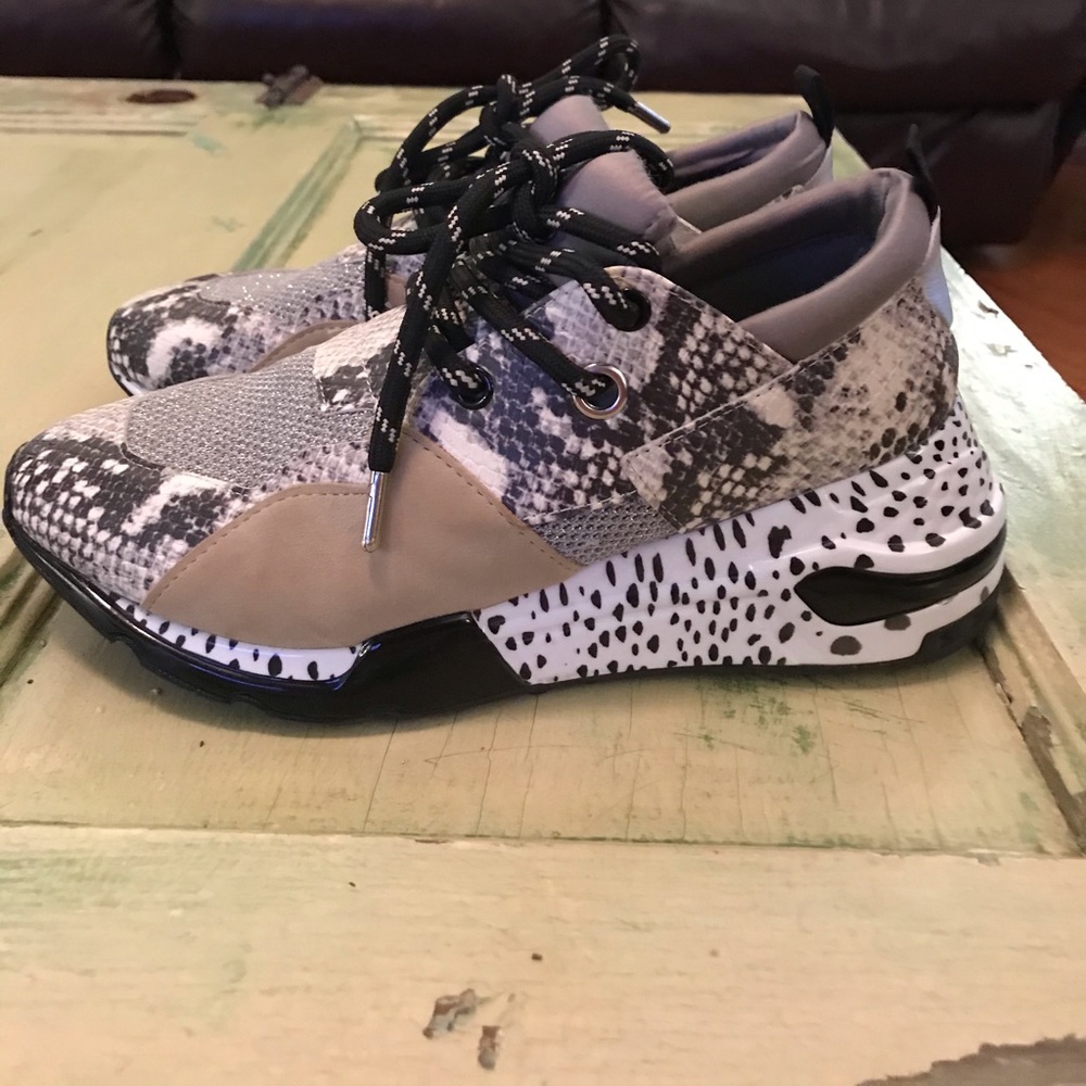 Steven Madden Sneakers